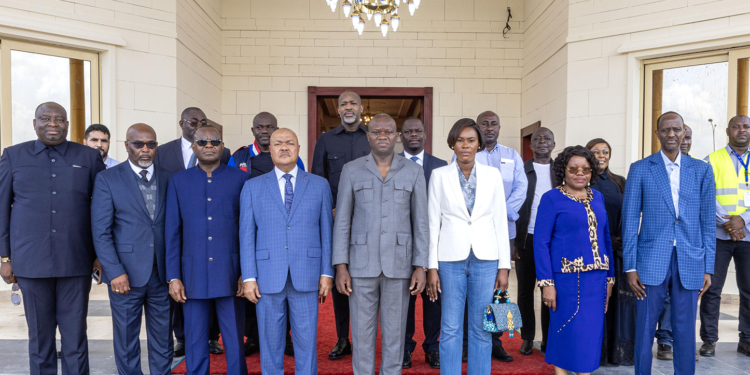 Brice Clotaire Oligui Nguema en visite dans la province du Haut-Ogooué. Photo Com PR.