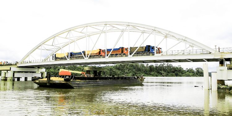 Pont de Kango, Nationale 1 © Santullo