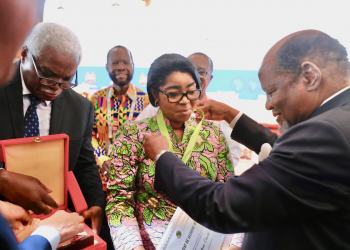 Rose Christiane Ossouka Raponda faite membre d’honneur du « Cités et Gouvernements Locaux Unis d’Afrique. © D.R