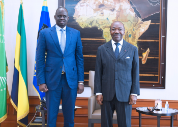 Ali Bongo Ondimba et l'envoyé spécial de Salva Kiir le 16 mai 2022 à Libreville. / DR