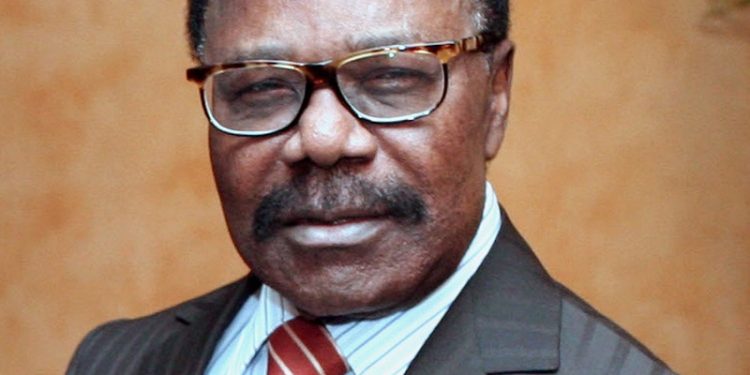 13 ans après sa disparition, Omar Bongo aura-t-il finalement unanimement mis les gabonais d’accord qu’ils soient de la majorité ou plus globalement de l’opposition sur son héritage, comme il aimait souvent à le dire « main blanche je suis venu, main blanche je partirai » ? © D.R