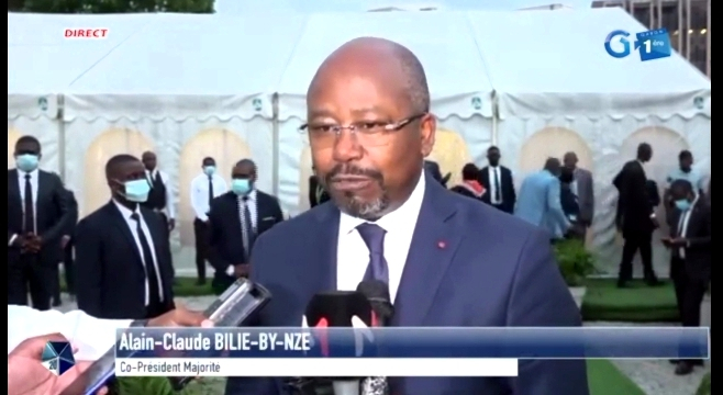 Concertation politique : les assurances d'Alain-Claude Bilie-By-Nzé à l'opposition. © Capture d'écran YouTube/ Gabon 1ère.