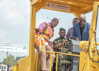 Axe routier frontalier Gabon-Guinée Equatoriale : Oligui Nguema lance les travaux de construction  / Montage Le Confidentiel.