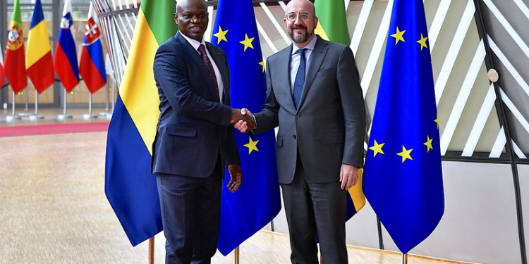 Oligui Nguema et Charles Michel renforcent les liens entre le Gabon et l'Union Européenne. Crédit photo presse présidentielle.