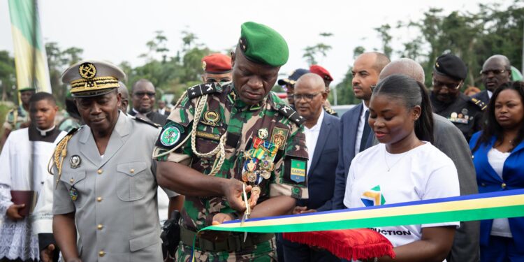 Le Chef de l’Etat, le Général Brice Clotaire Oligui Nguema met en service la voie de contournement de l’Aéroport de Libreville, DR.