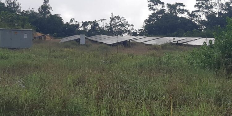 Il était une fois le projet d’installation d’une centrale solaire hybride (400 kW) à Ndjolé en juillet 2021, DR.