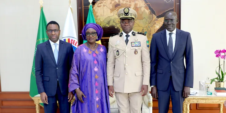 Renforcement des relations diplomatiques : Oligui Nguema s’entretient avec l’envoyée spéciale du Sénégal et le Haut-Commissaire britannique, photo Com PR.