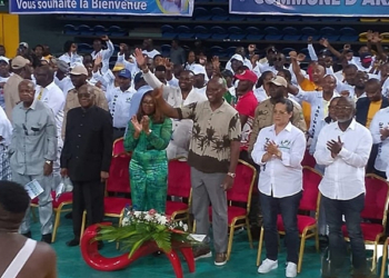 Président d’honneur d’Ossimane, Brice Clotaire Oligui Nguema, le 19 janvier 2025, lors de l’installation de la Coordination de cette association dans l’Estuaire. © Insidenews241