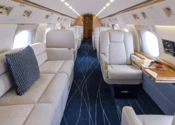 Image d'illustration de l'ntérieur d'un avion de luxe réamenagé de type Gulfstream, DR.