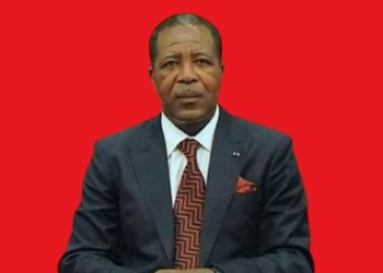 Otounga Ossibadjouo : "ces jeunes gens-là ont pris des risques [...] c'est un mandat qui leur revient" à propos de la candidature d'Oligui Nguema à la présidentielle, montage photo Le Confidentiel.